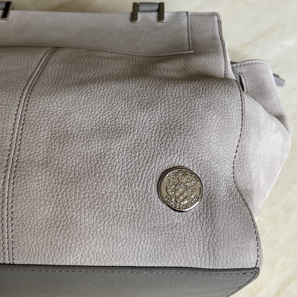 Vince Camuto Ayla Leather Purse in Cloud grey- multi pocket, brand new condition - Picture 7 of 12